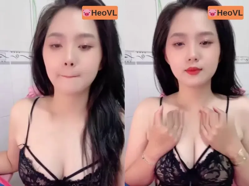 Gấu răng khểnh khoe cu tròn trắng